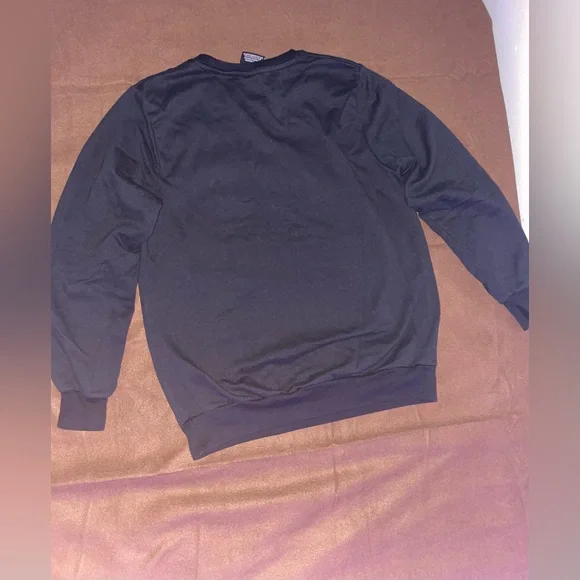 Black Reebok sweater - Picture 4 of 4